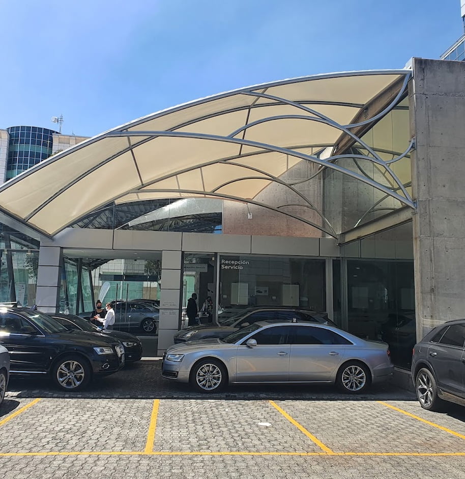 Diseño de velaria y cubierta para agencia Audi - Proyectos comerciales DIDANF
